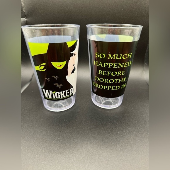 Set of 2 Broadway’s Wicked the Musical Souvenir Plastic Cups (no lids) 16 fl oz - Picture 1 of 7